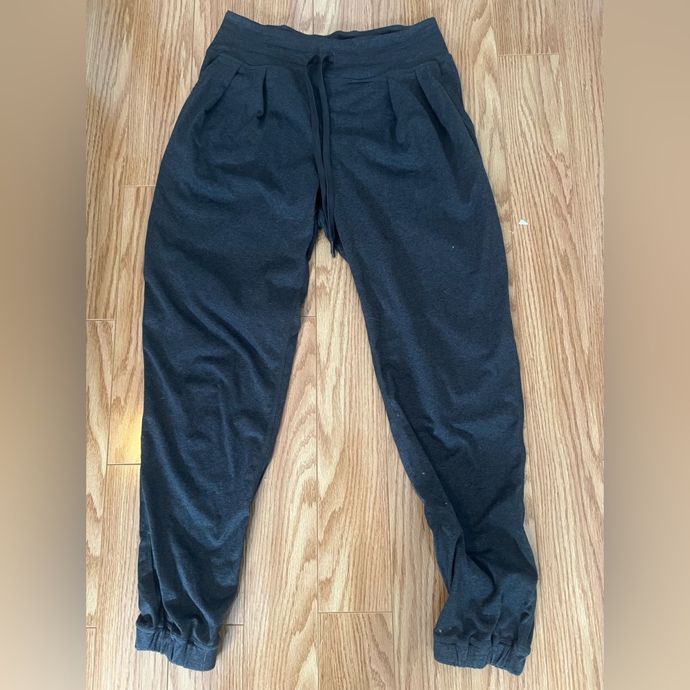 Lolë grey jogger pants size S